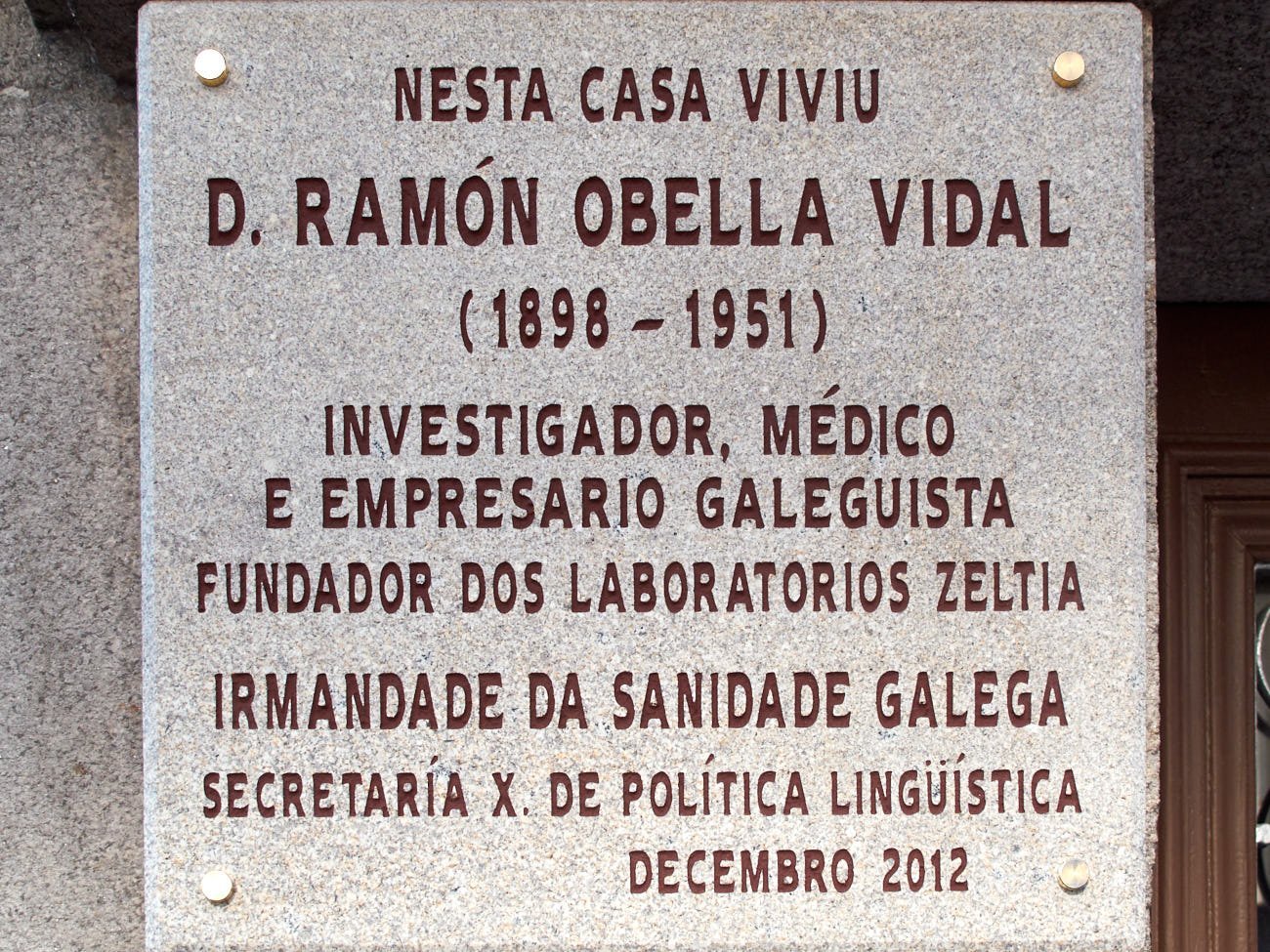 Placa Ramón Obella Vidal