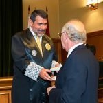 Imposición de medallas aos novos membros da Irmandade Xurídica Galega 2009